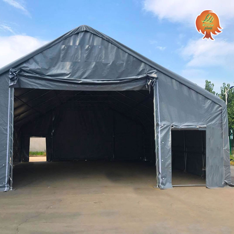 Lagerhalle Hangar – Tore und Personeneingang